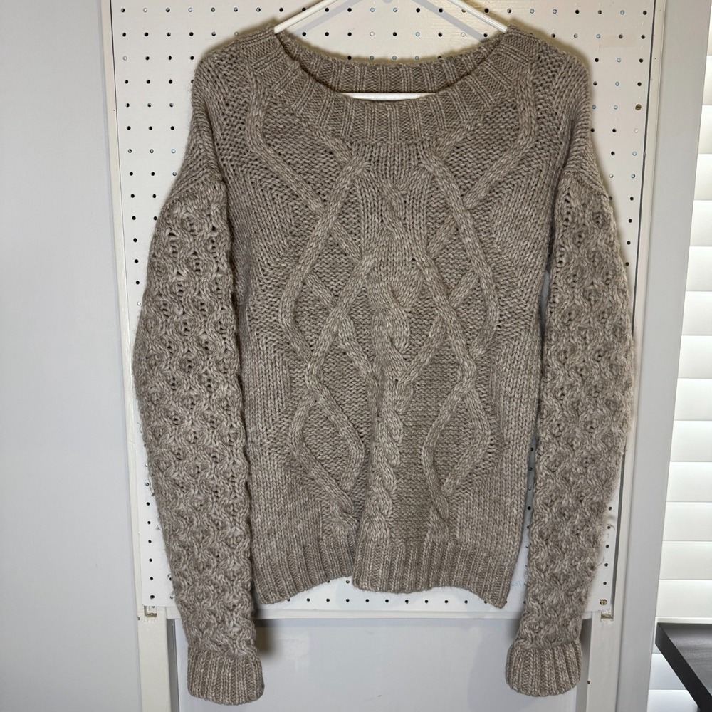 Garnet Hill Sweater Women's Small Beige Boat Neck Long Sleeve Cable Knit Classic